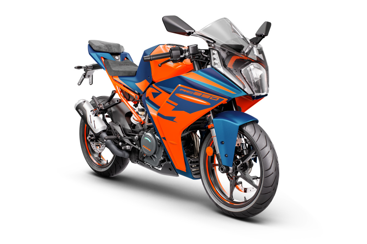 2022 KTM RC 390 STUDIO 003