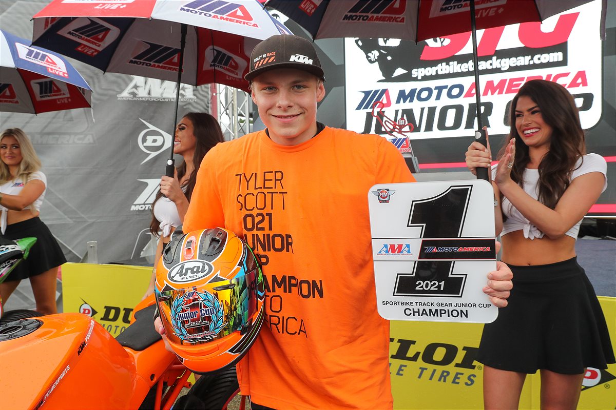 TYLER SCOTT - KTM RC 390 R