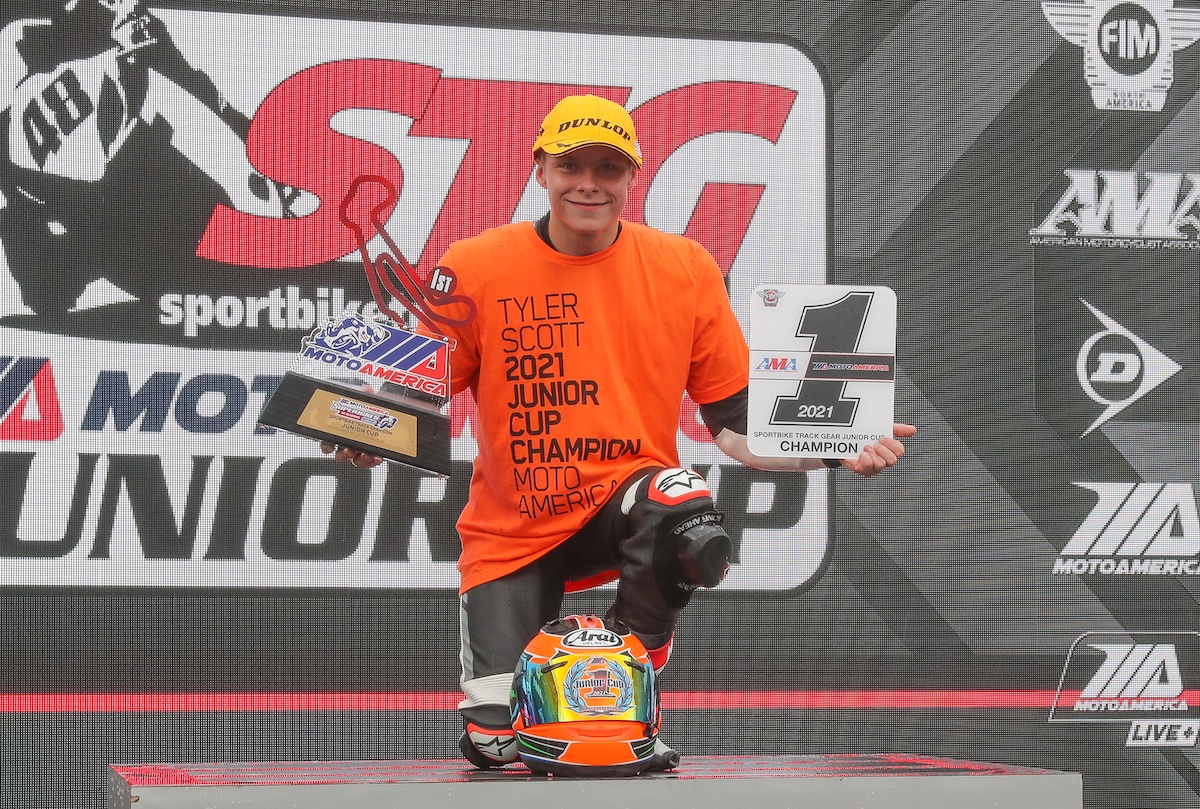 TYLER SCOTT - KTM RC 390 R