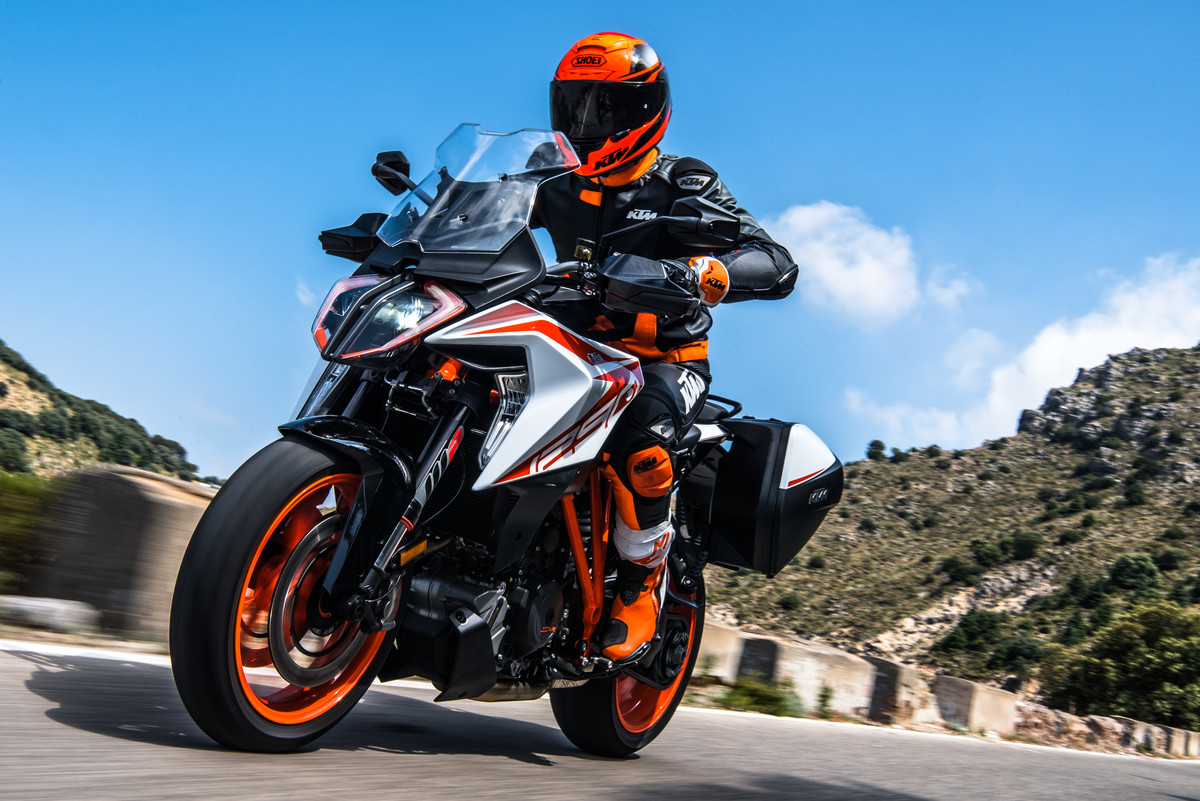 244685_1290 SUPER DUKE GT 2019