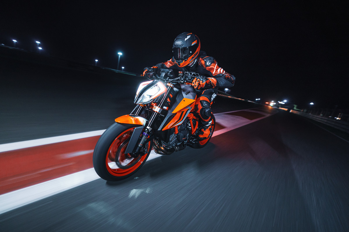 411642_MY22 KTM 1290 SUPER DUKE R EVO - Cat B
