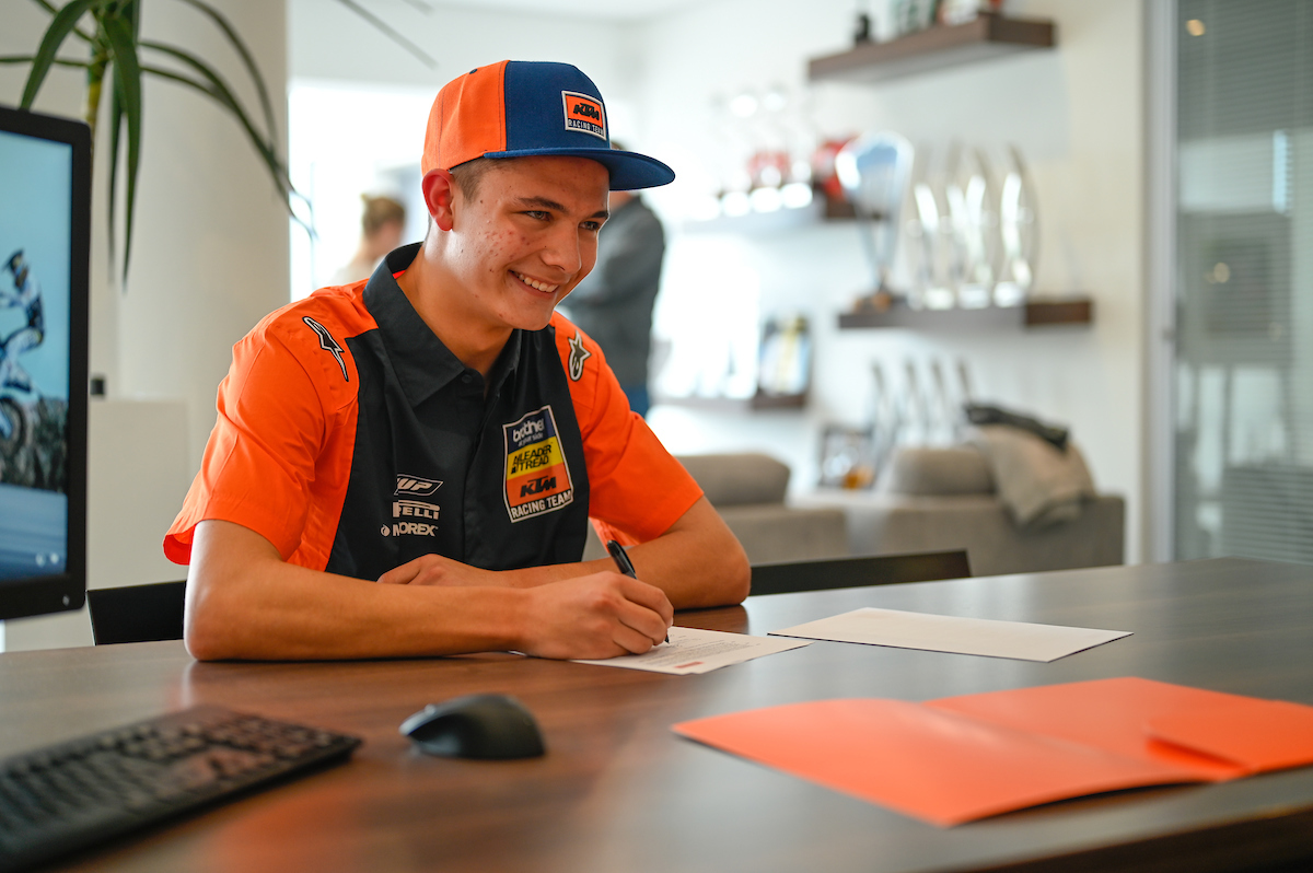Matthew Wilson signs with Brother Leader Tread KTM