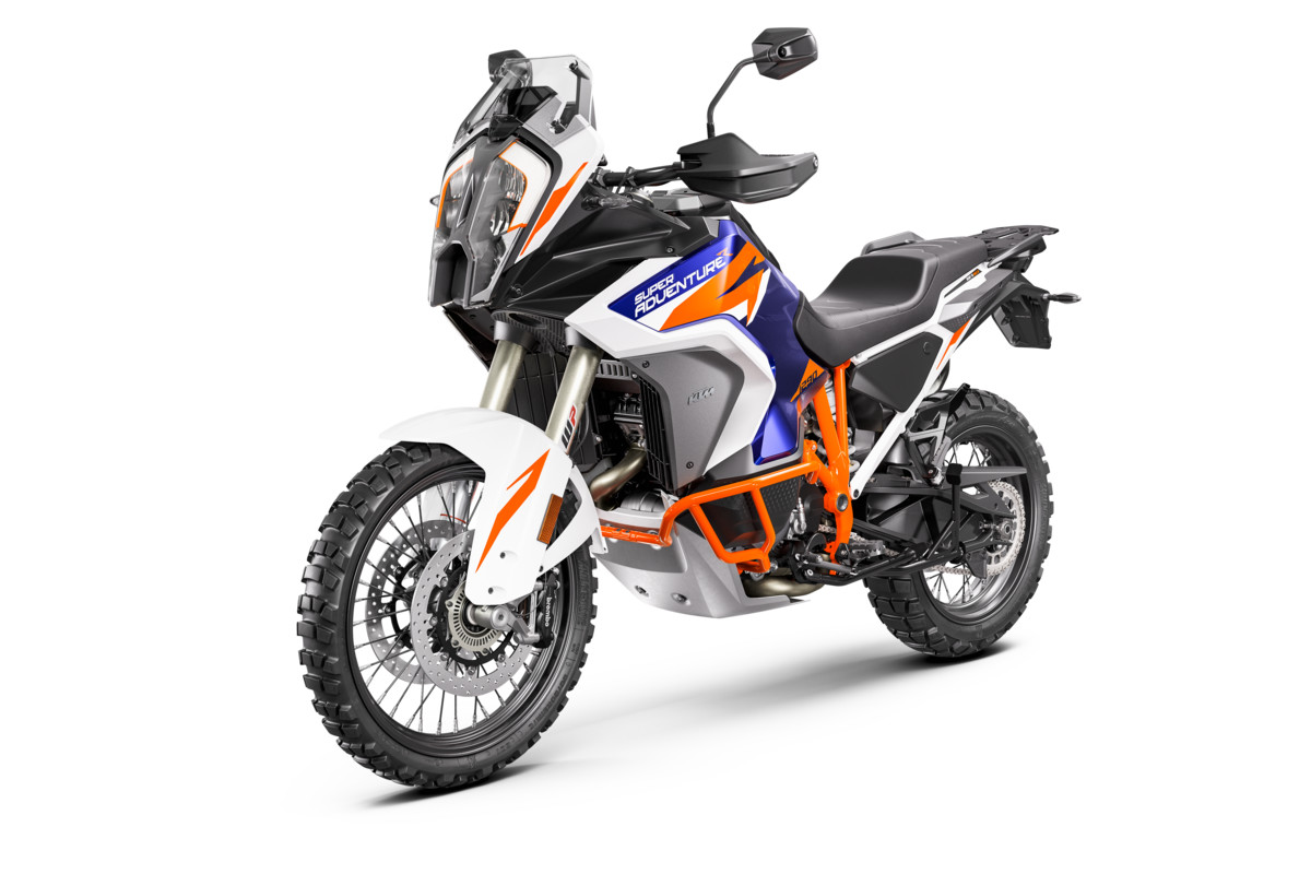 370547_MY22 KTM 1290 SUPER ADVENTURE R - Front-Left - OT spec