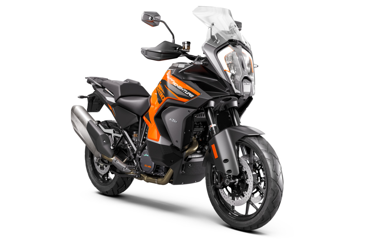 379354_MY22 1290 SUPER ADVENTURE S ORANGE  Front-Right