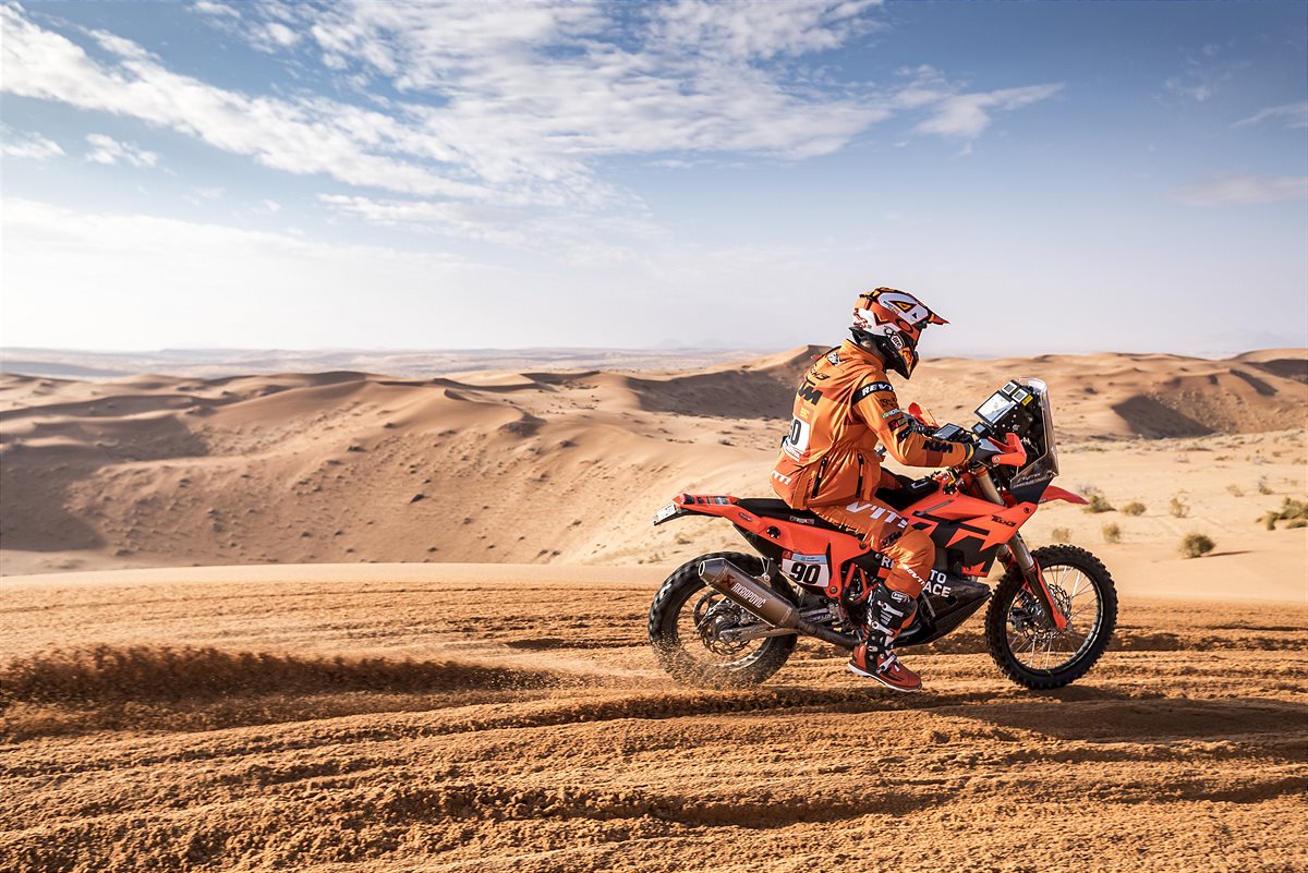 KTM Dakar дорожный