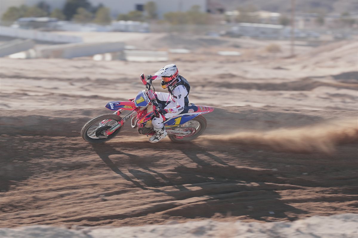 D OLIVEIRA WORCS 1-01