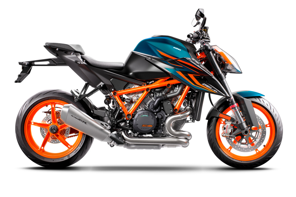 415759_MY22 KTM 1290 SUPER DUKE R _90_ right_