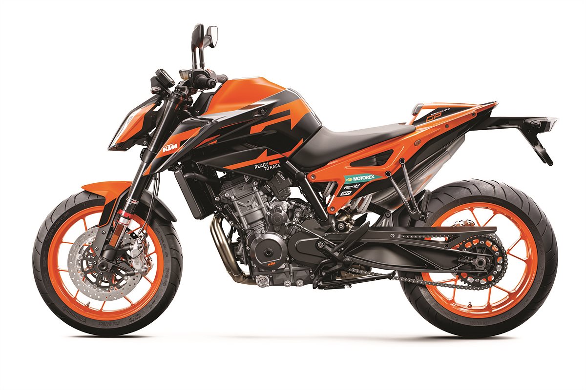 424723_MY22 890 DUKE GP ORANGE _90_ Left_