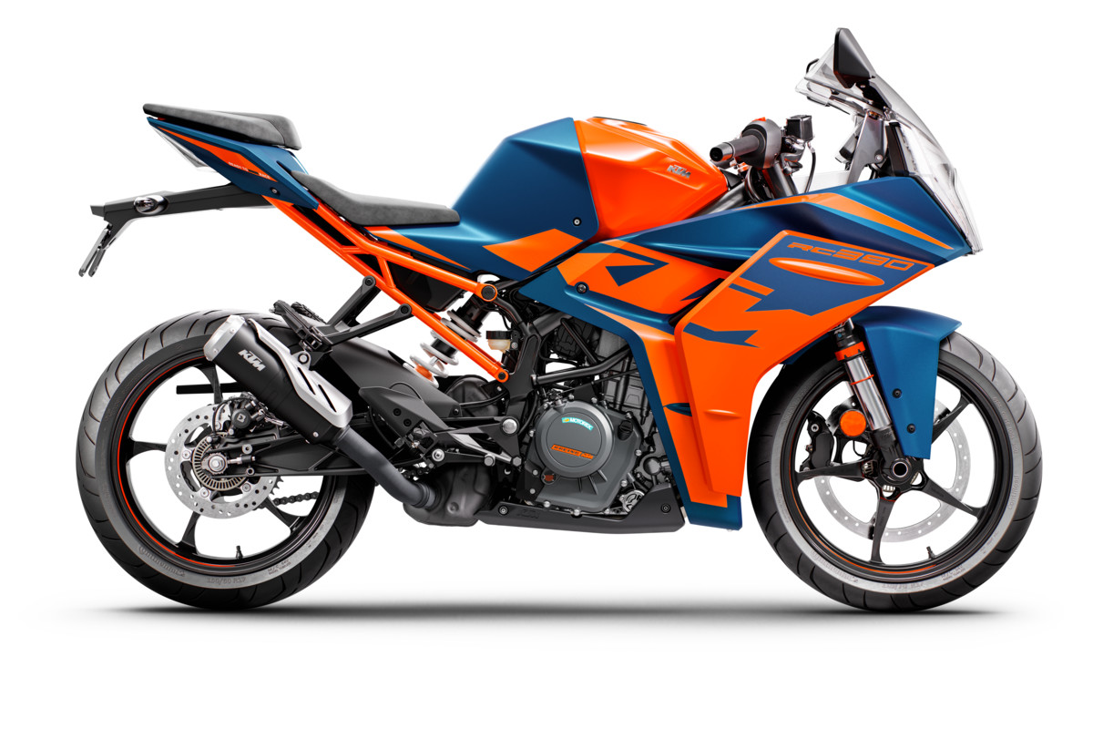 390659_RC 390_BLUE_MY22_90-Right