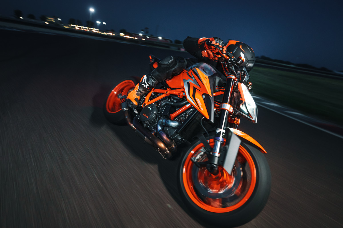 411682_MY22 KTM 1290 SUPER DUKE R - Cat B