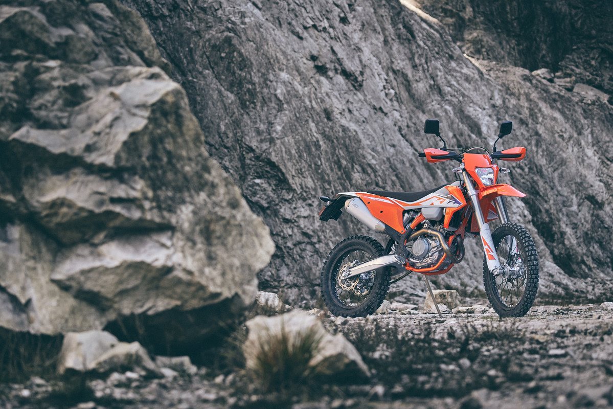 430169_MY23 KTM 500 EXC-F - US Street Legal - Static - Cat B