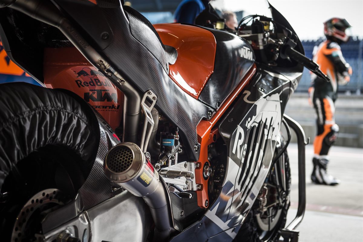 Alex Hofmann KTM RC16 Spielberg 2015