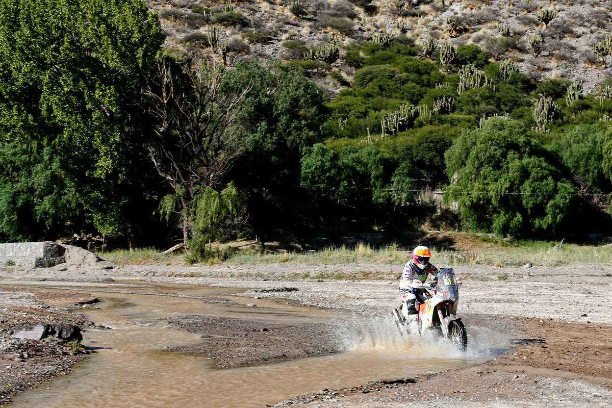 132587_Laia Sanz KTM 450 RALLY Dakar 2016