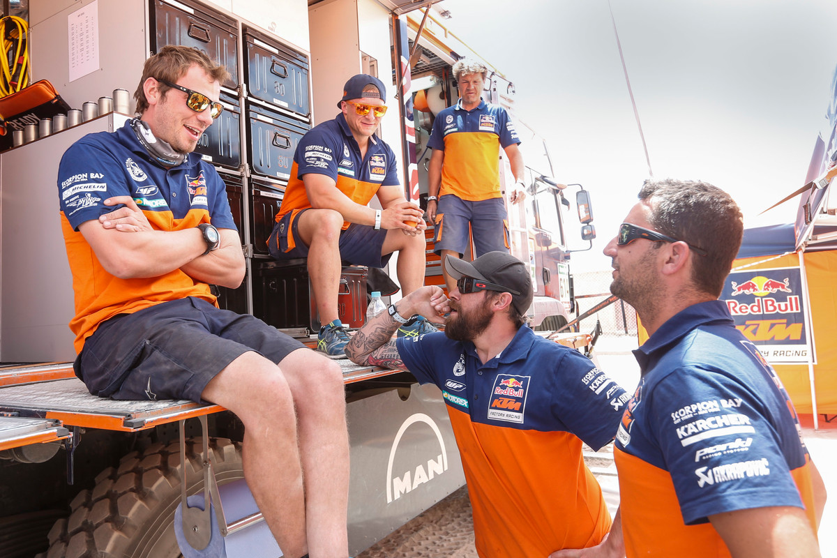 132597_Mechanics Dakar 2016