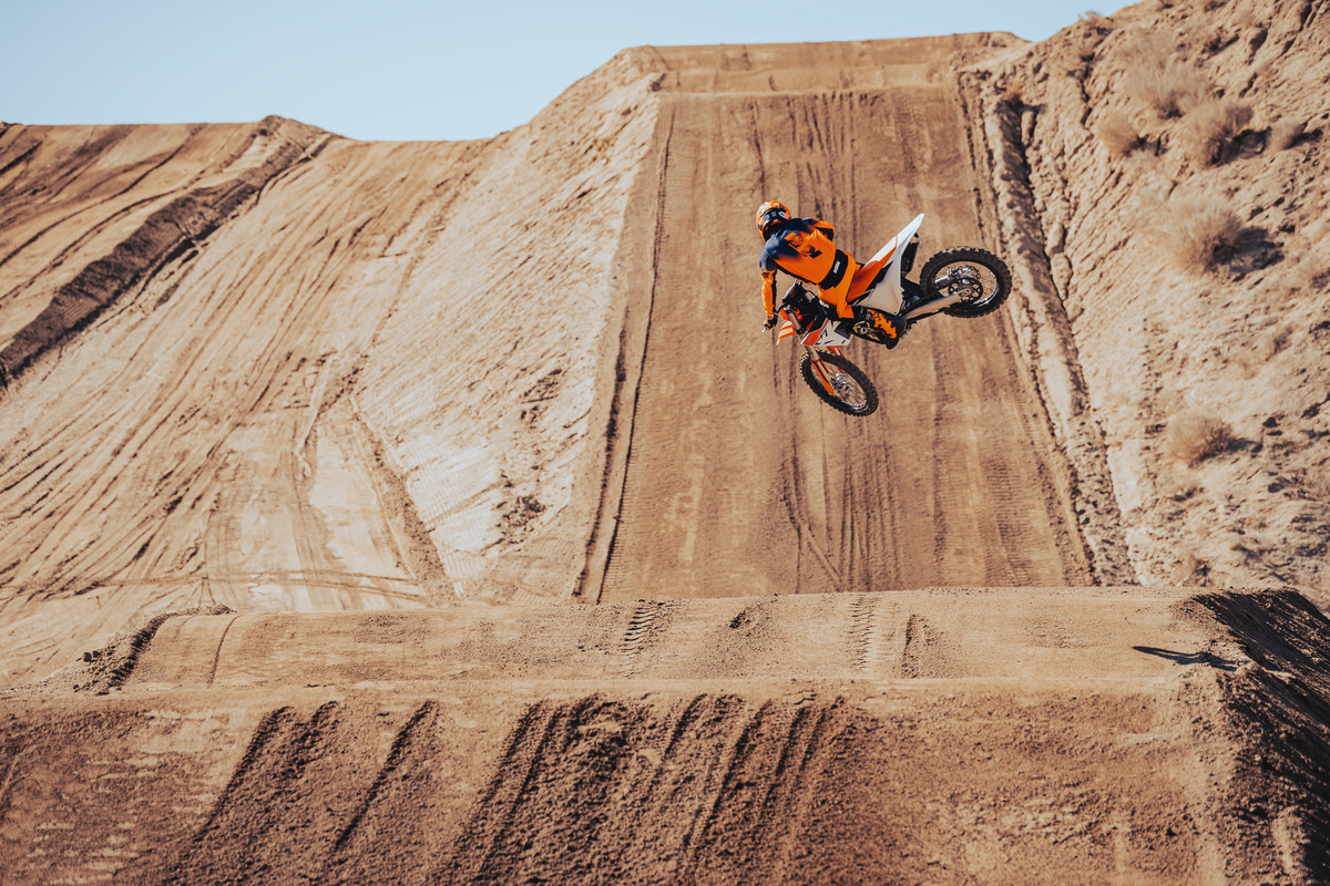 2023 KTM SX