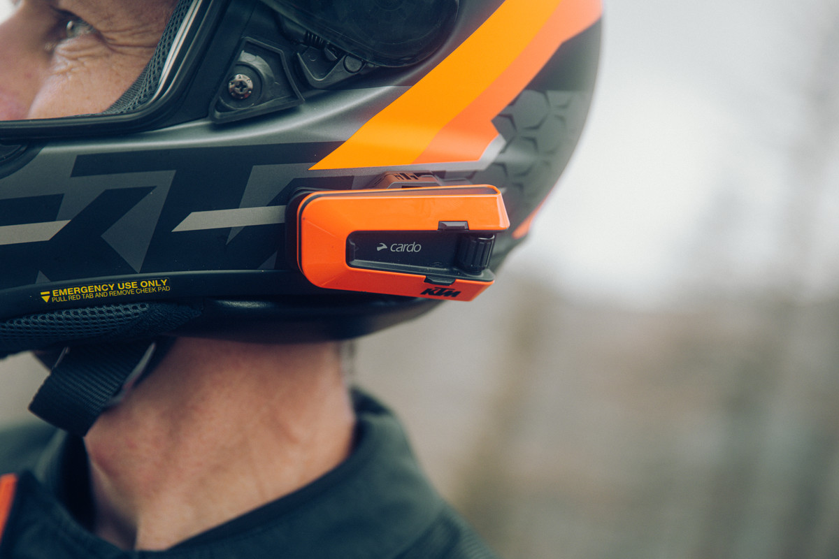  Cardo PACKTALK Edge Motorcycle Bluetooth Communication