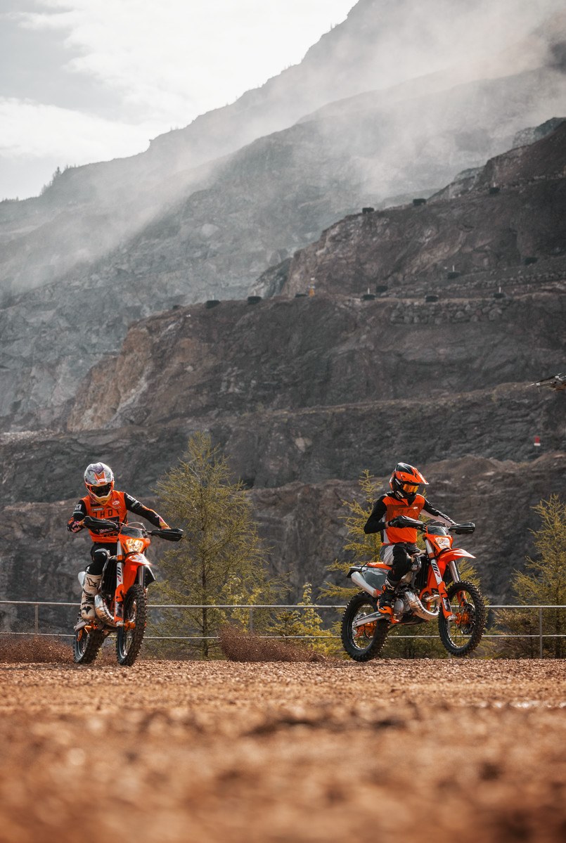 CHECK IT OUT CHRIS BIRCH & KAILUB RUSSELL TAKE THE NEW KTM 300 XCW