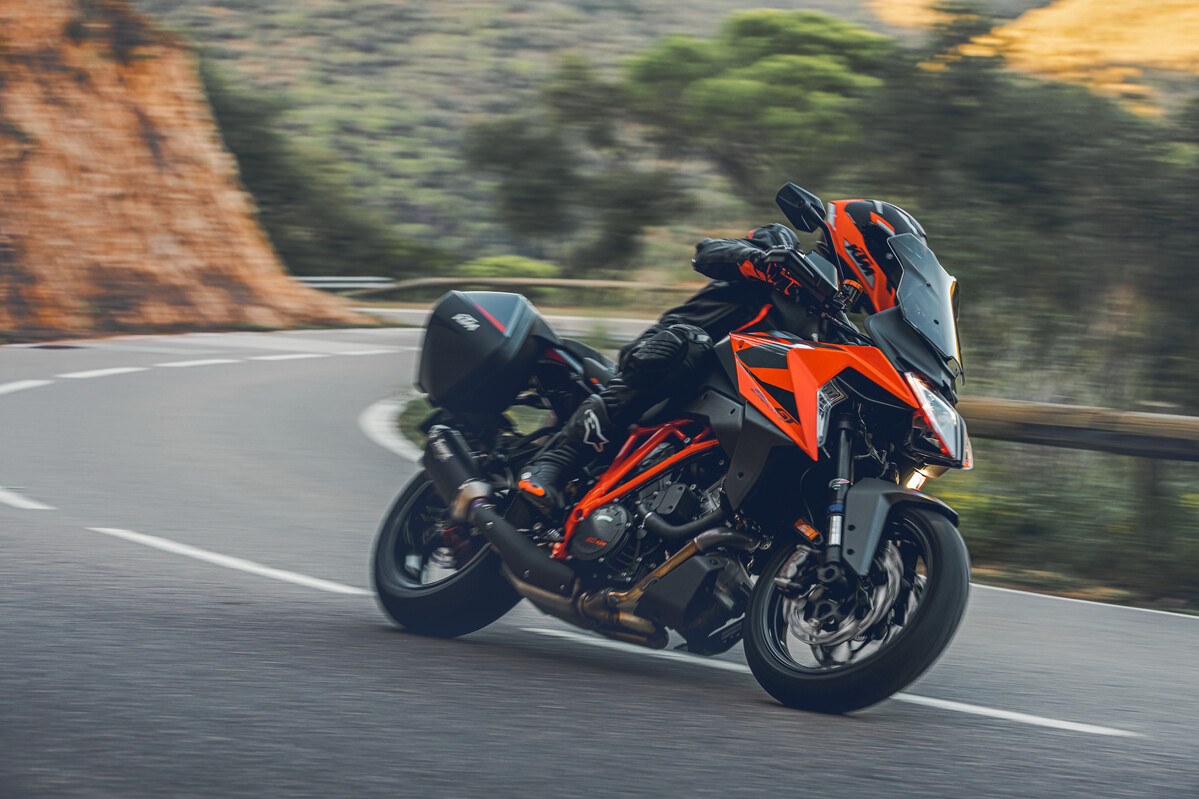 KTM 1290 SUPER DUKE GT（オプション装着車）