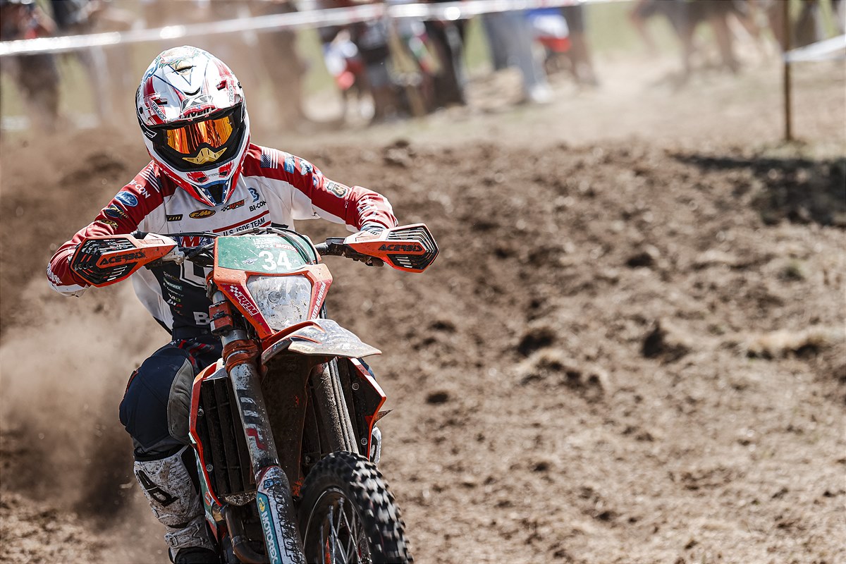 mateo-oliveira_ISDE_2022_France_10344