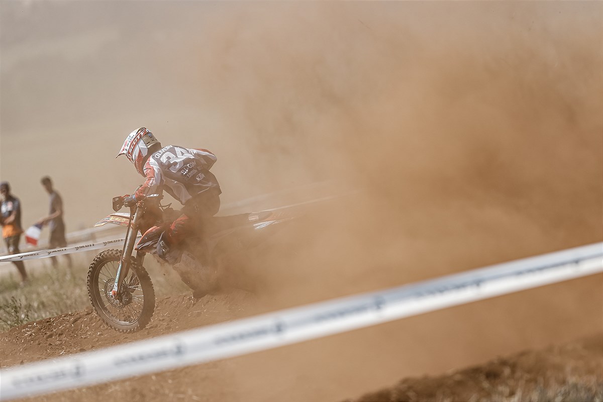 mateo-oliveira_ISDE_2022_France_19922