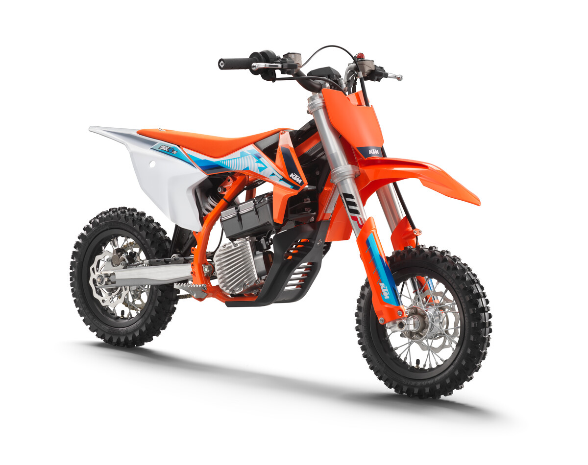 2023 KTM SX-E 3