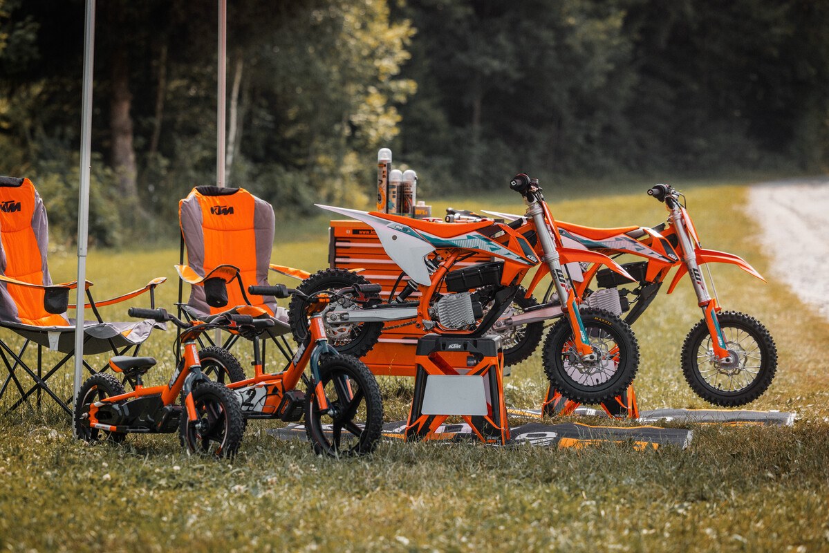 2023 KTM SX-E 3