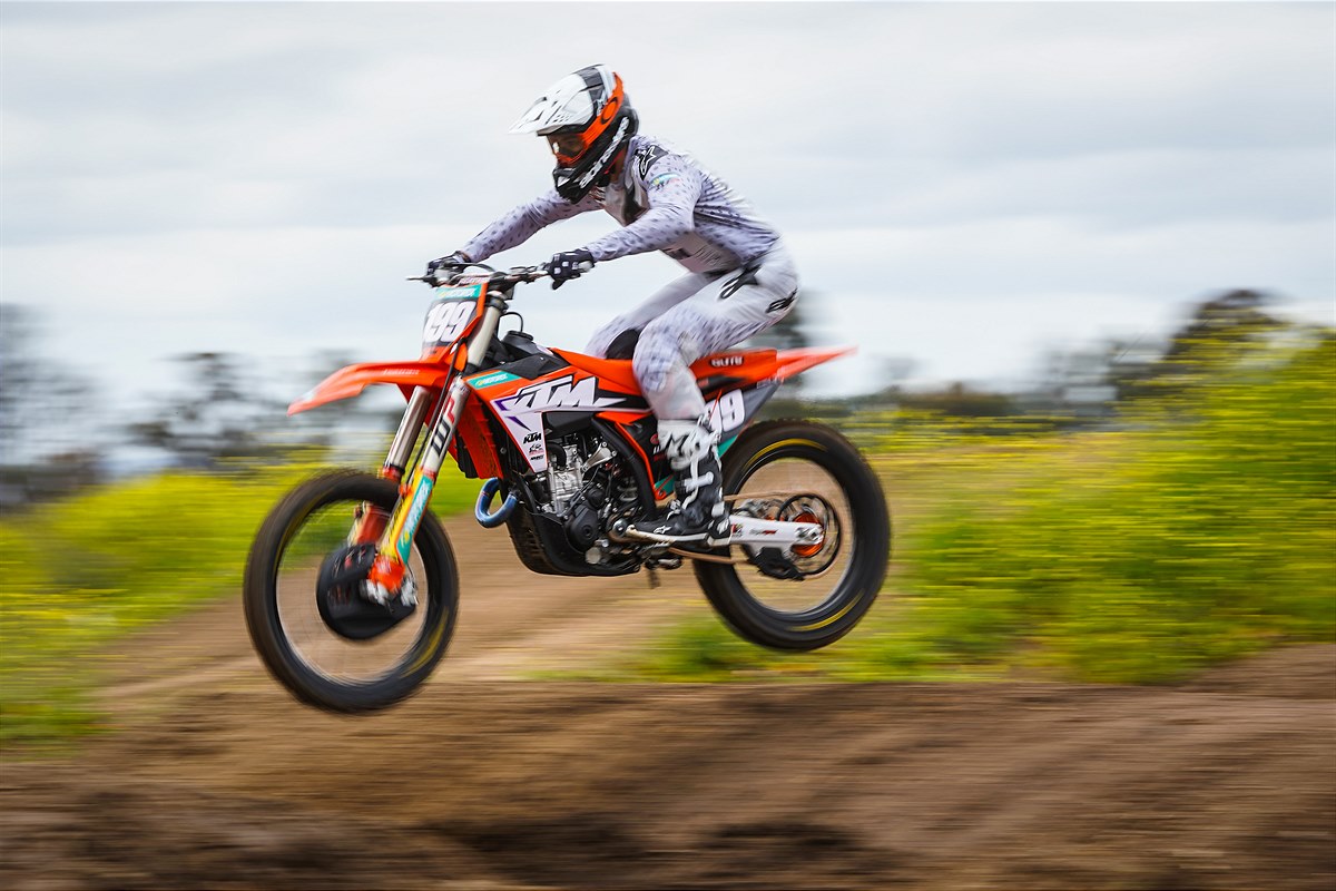 KTM_Racing_Team_2022_SX_photoshoot_6