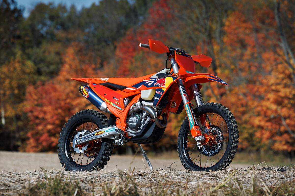 482169_MY23 KTM 350 XC-F FACTORY EDITION - Static - Cat B_MY23