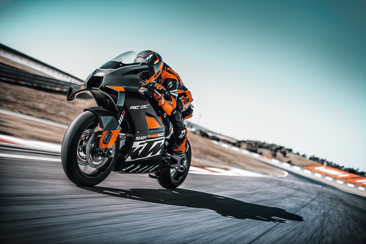 2023 KTM RC 8C