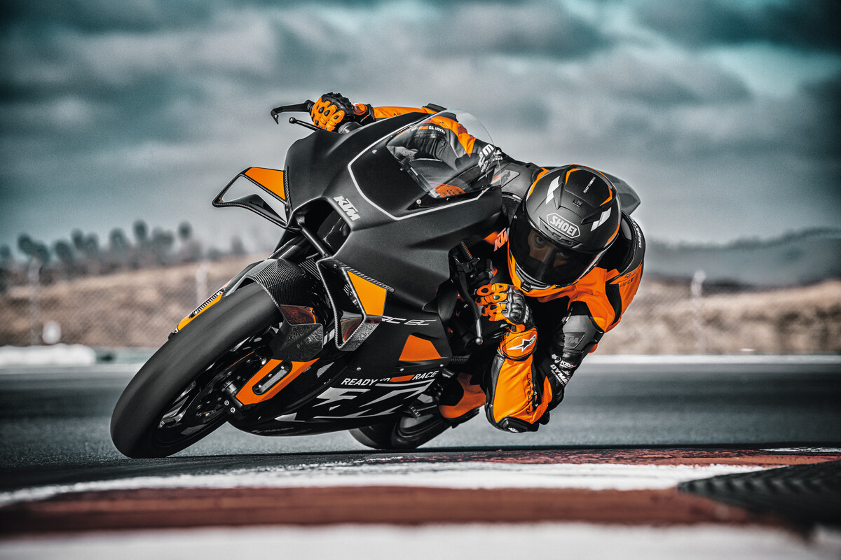 2023 KTM RC 8C
