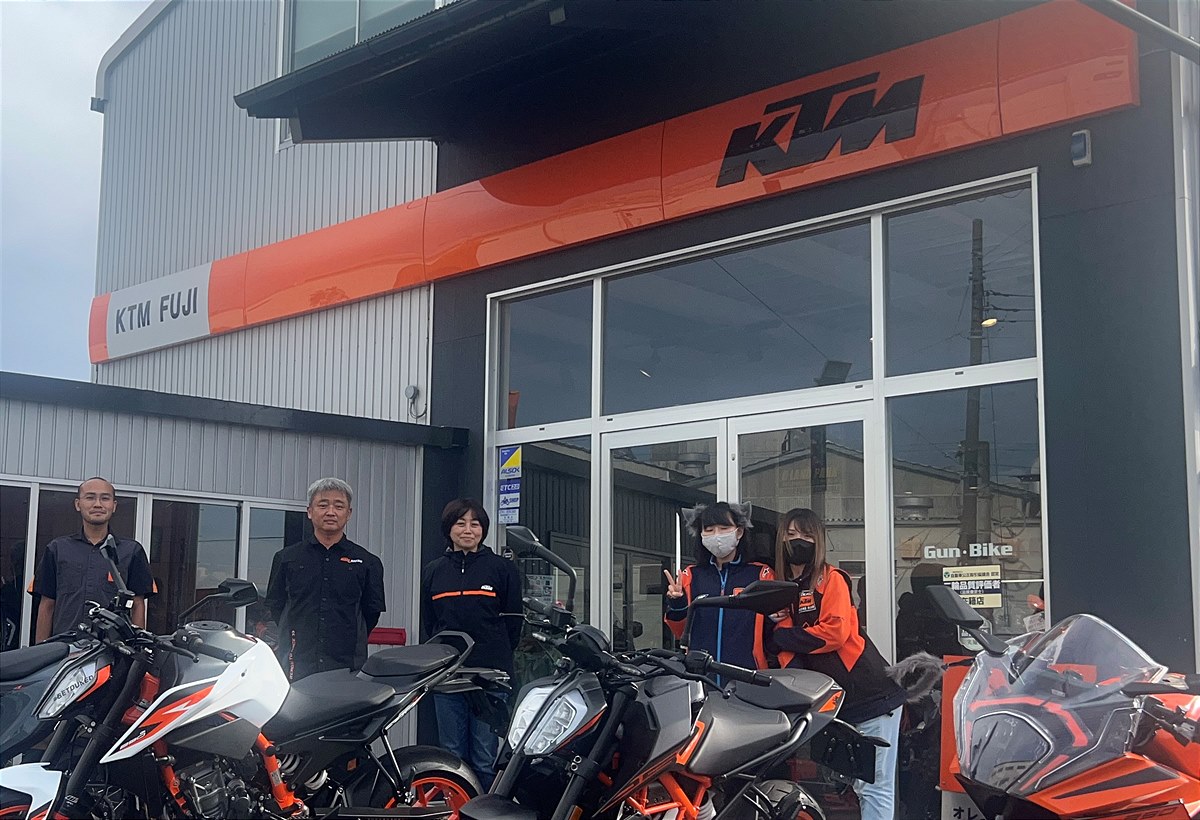 KTM 富士スタッフ一同