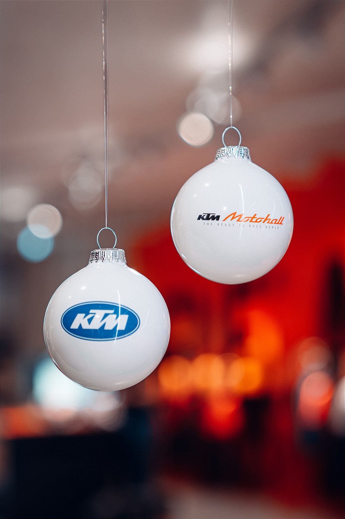 Das exklusive KTM Motohall Weihnachtskugel-Set