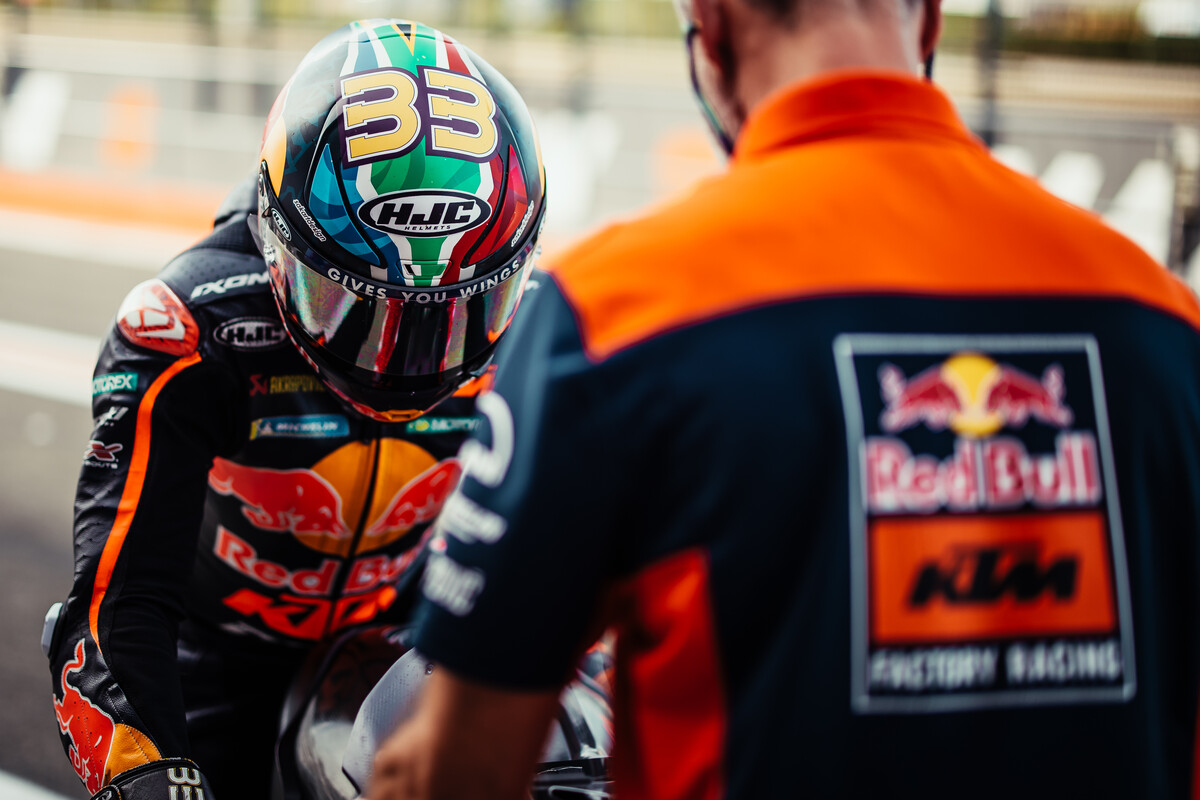 Brad Binder KTM MotoGP 2022 Valencia test