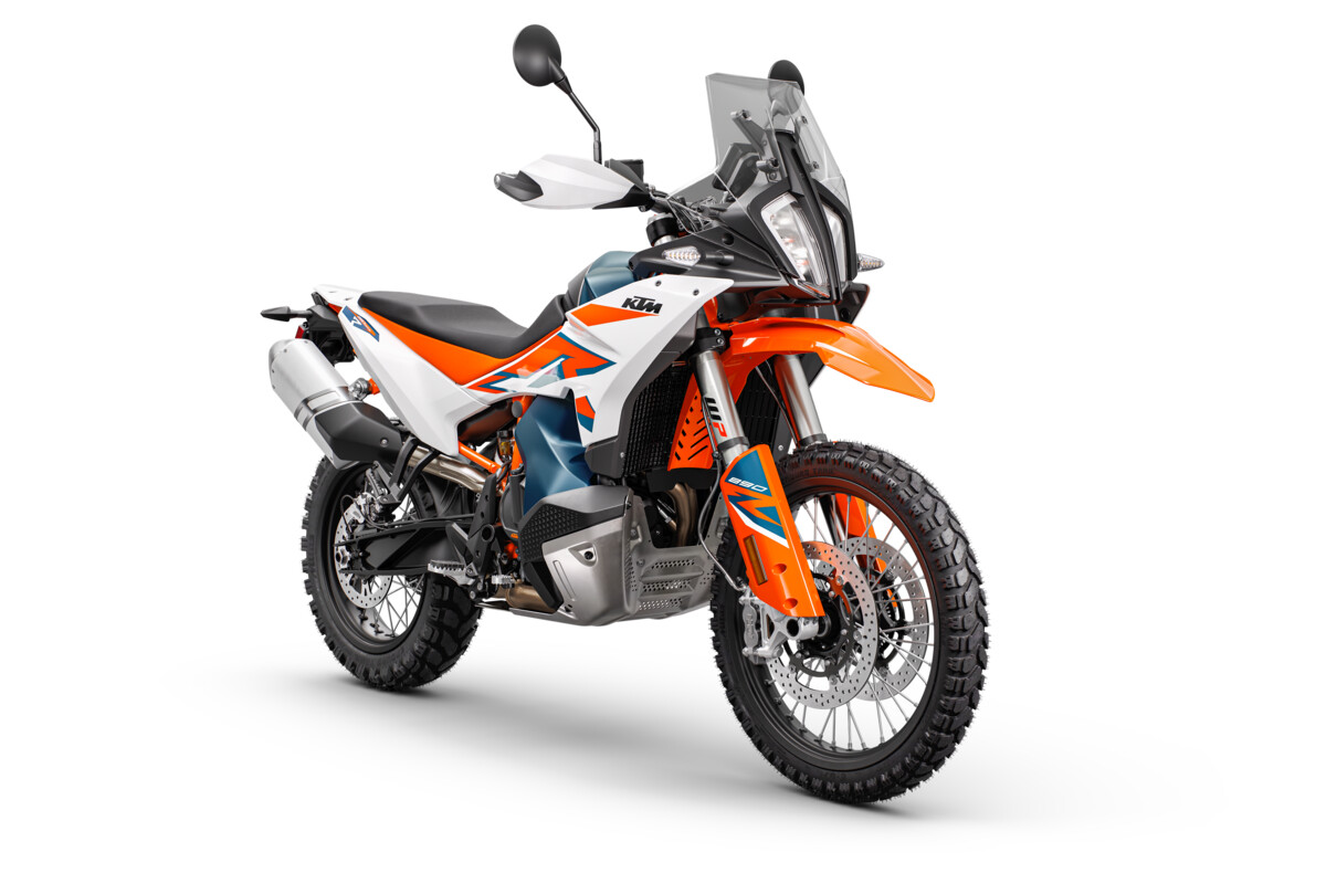 484284_MY23 KTM 890 ADVENTURE R MY23 US Front-Right_MY23