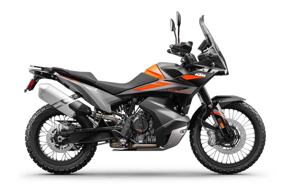 457284_MY23 KTM 890 ADVENTURE Black US MY23 90-Right_MY23