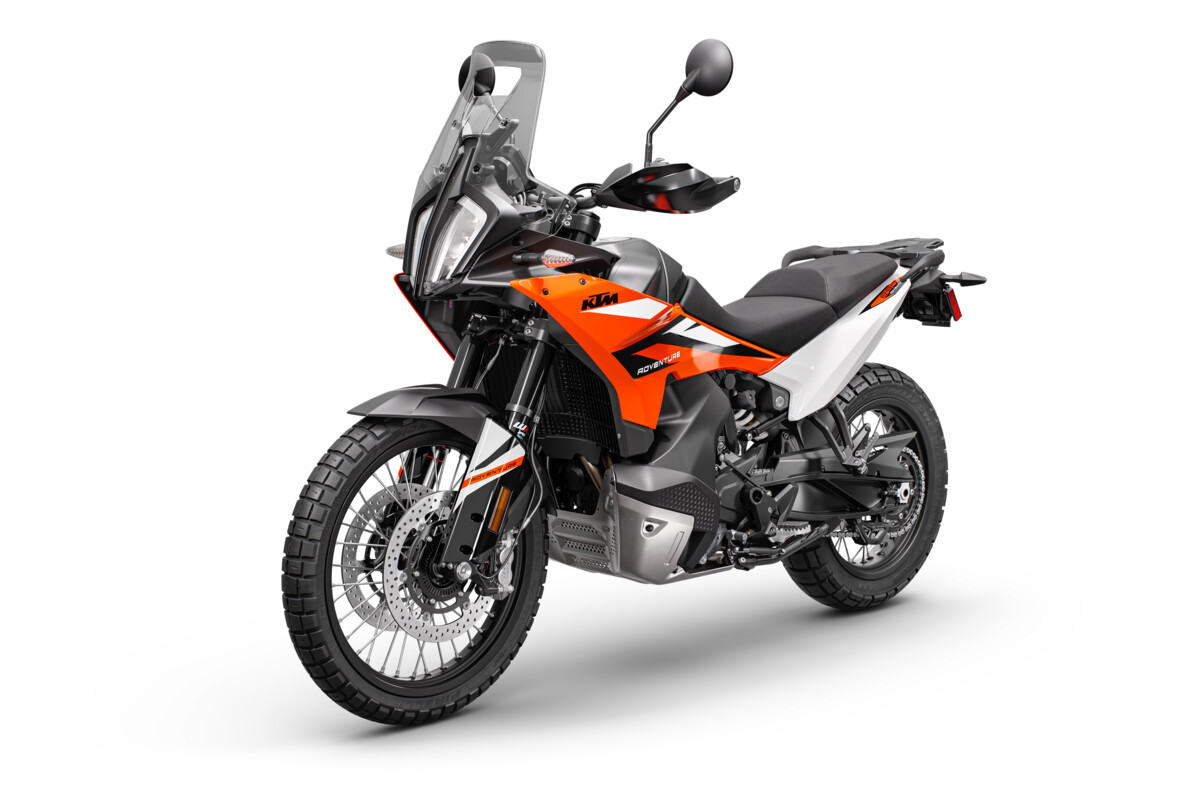 457308_MY23 KTM 890 ADVENTURE Orange US MY23 Front-Left_MY23