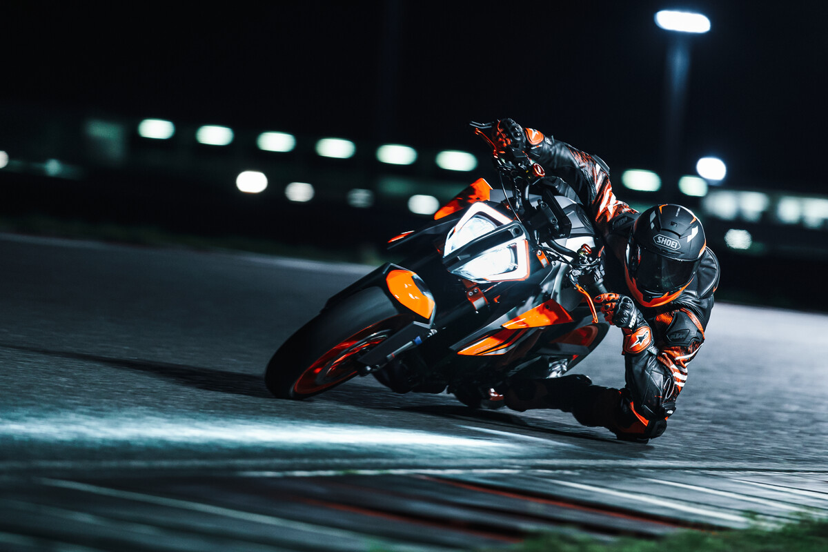 KTM 1290 SUPER DUKE R EVO（オプション装着車）