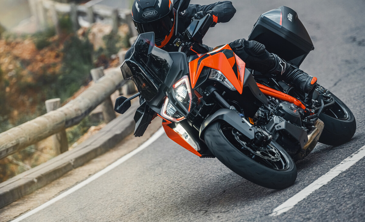 MY2022 KTM 1290 SUPER DUKE GT（オプション装着車）