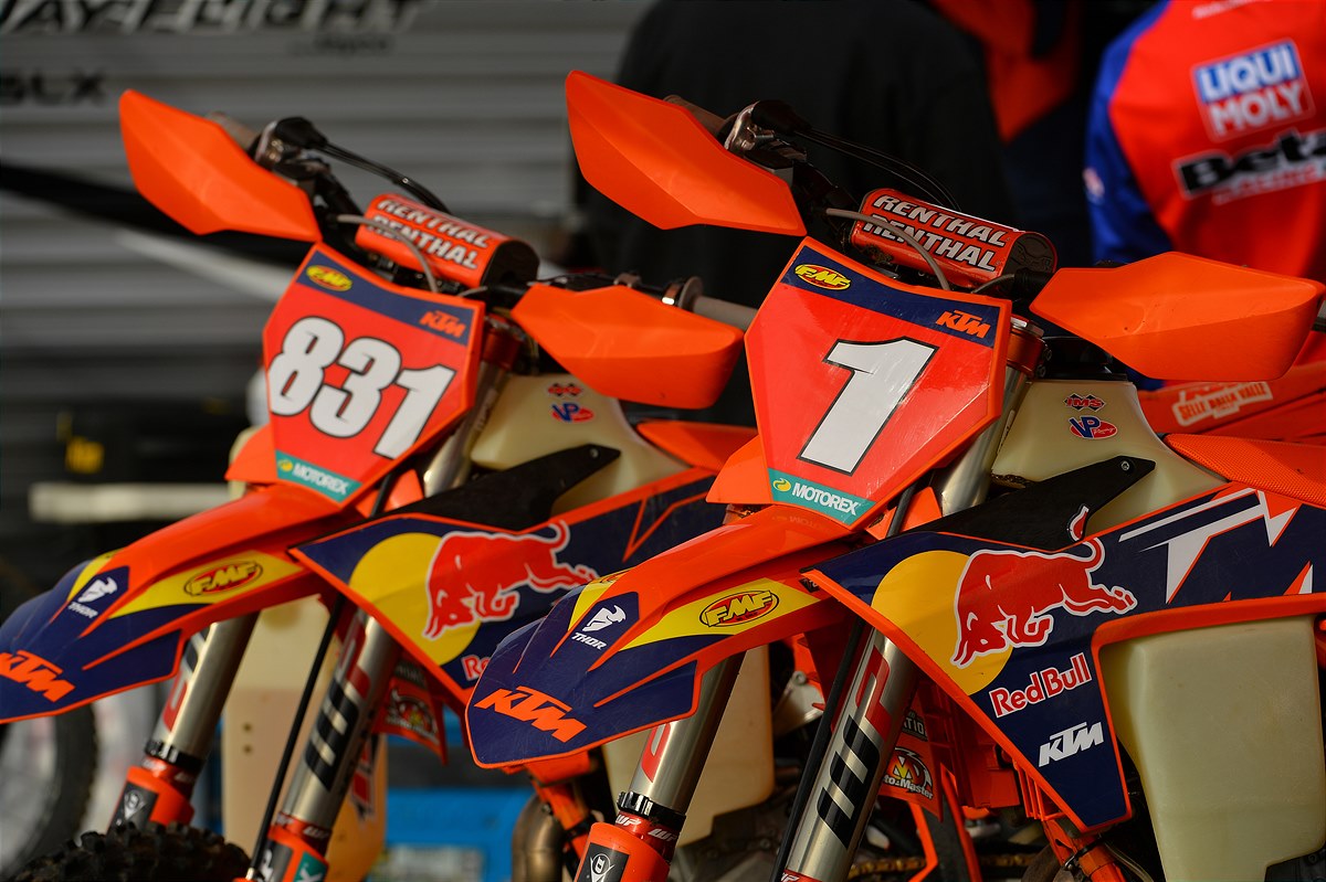 FMF KTM FACTORY RACING