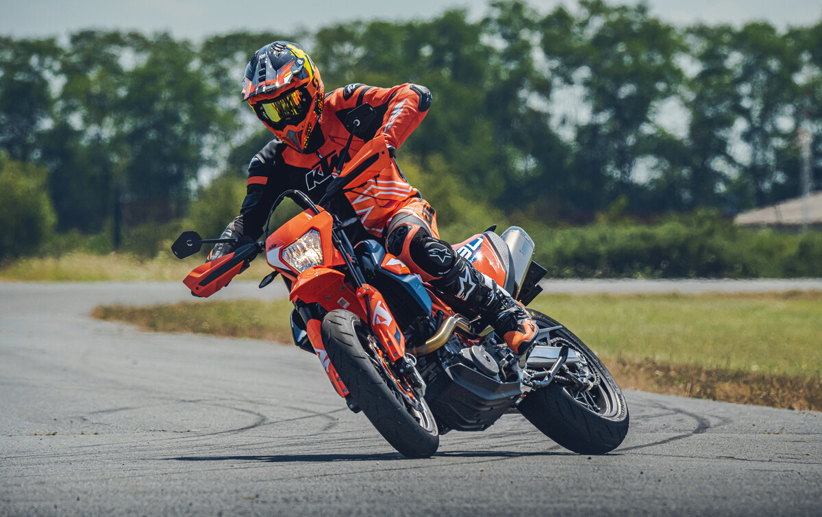 KTM 690 SMC R（オプション装着車）