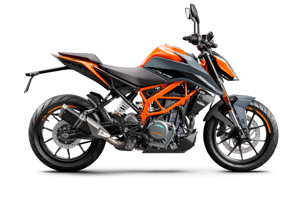 463842_MY23 KTM 390 DUKE_ 90 Degree right