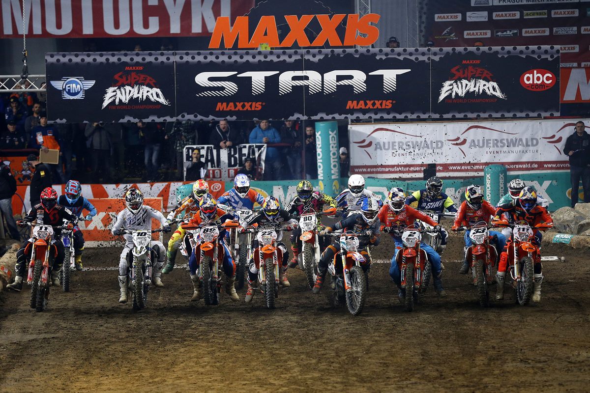 Start SuperEnduro Prague 2016
