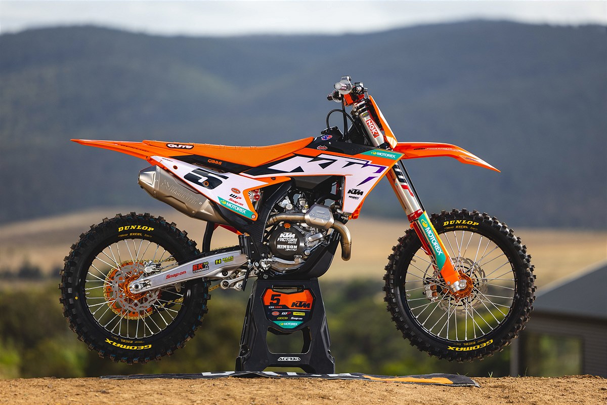 KTM RACING TEAM 450 SX-F