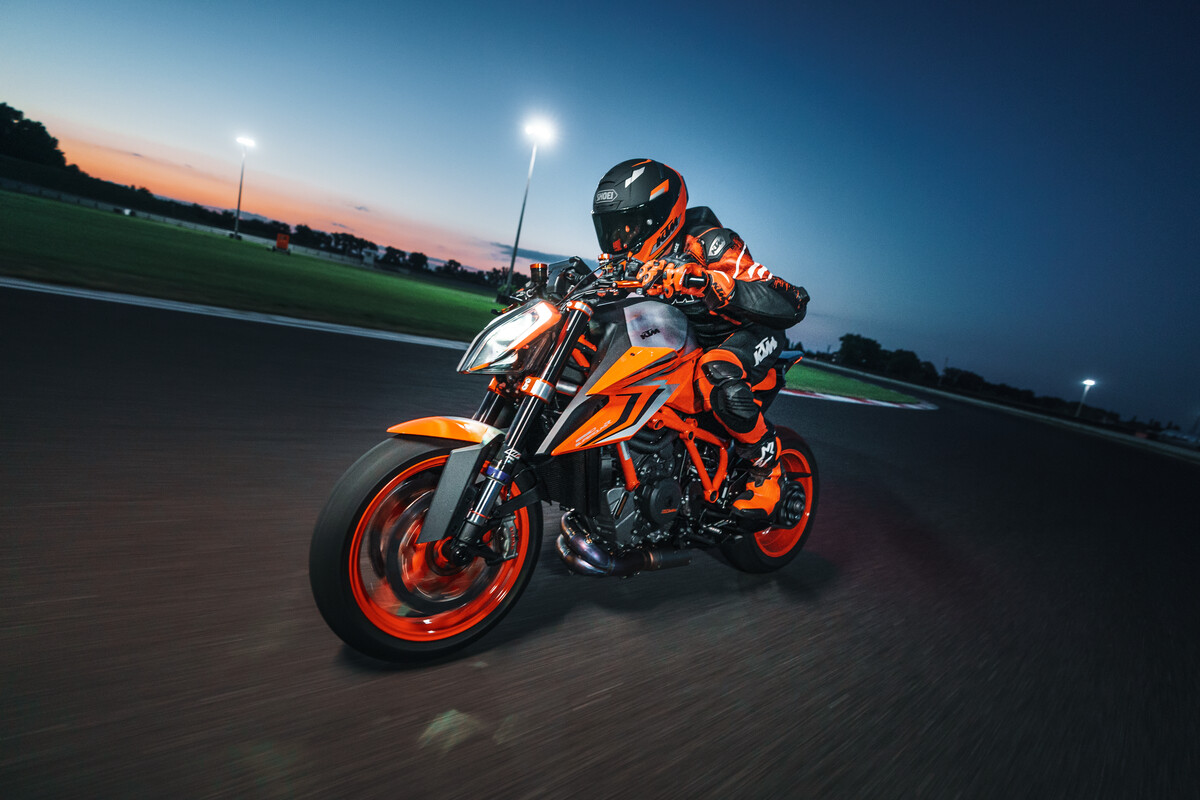 411680_MY22 KTM 1290 SUPER DUKE R - Cat B_EU_ Global