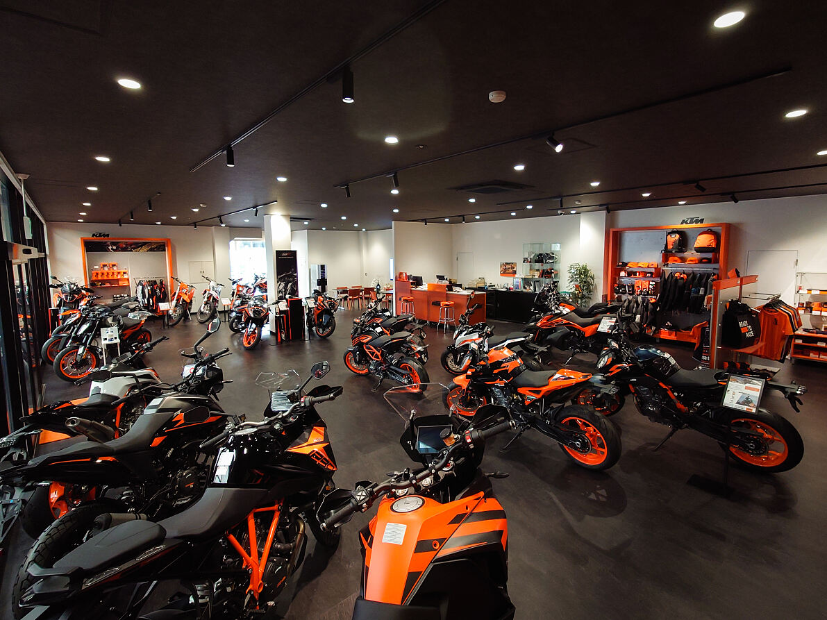 KTM 福岡 ショールーム