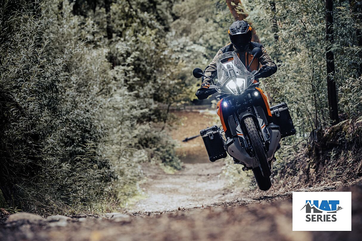 KTM 890 ADVENTURE - Action - CAT A_EU_ Global_HAT