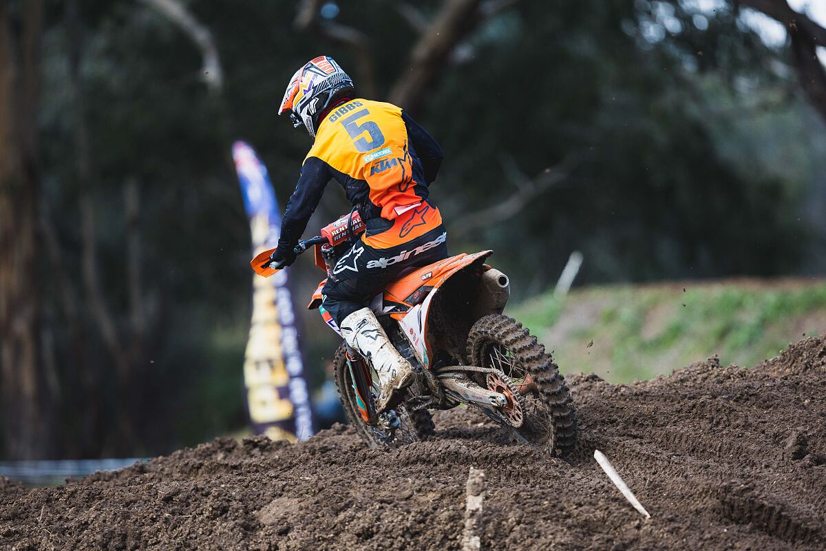 KTM RACING TEAM
