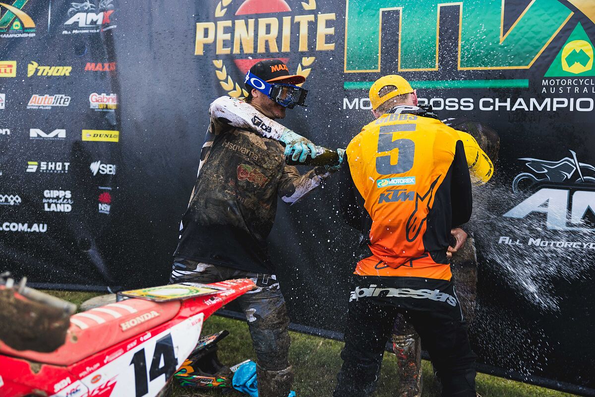 KTM RACING TEAM