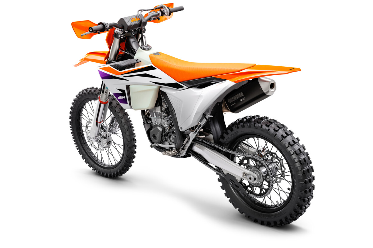 496389_MY24 KTM-450 XC-F _45 Rear-Left_Studio