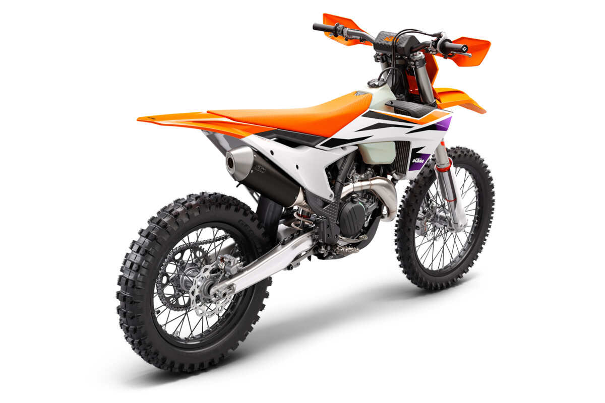 496390_MY24 KTM 450 XC-F _ 45 Rear-Right_Studio
